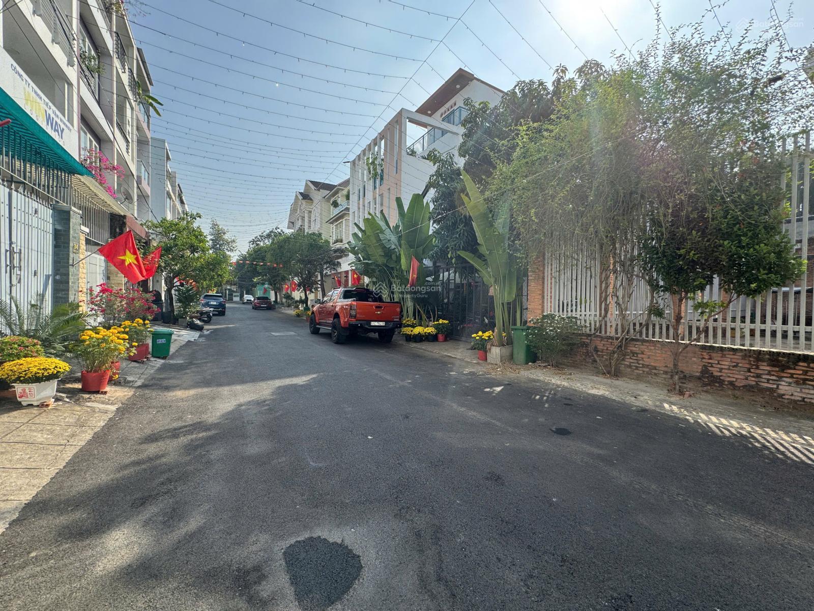 Đất biệt thự An Phú An Khánh mặt tiền 10m 37,5 tỷ / 174 m2. Vị trí trung tâm 2 đường ra vào