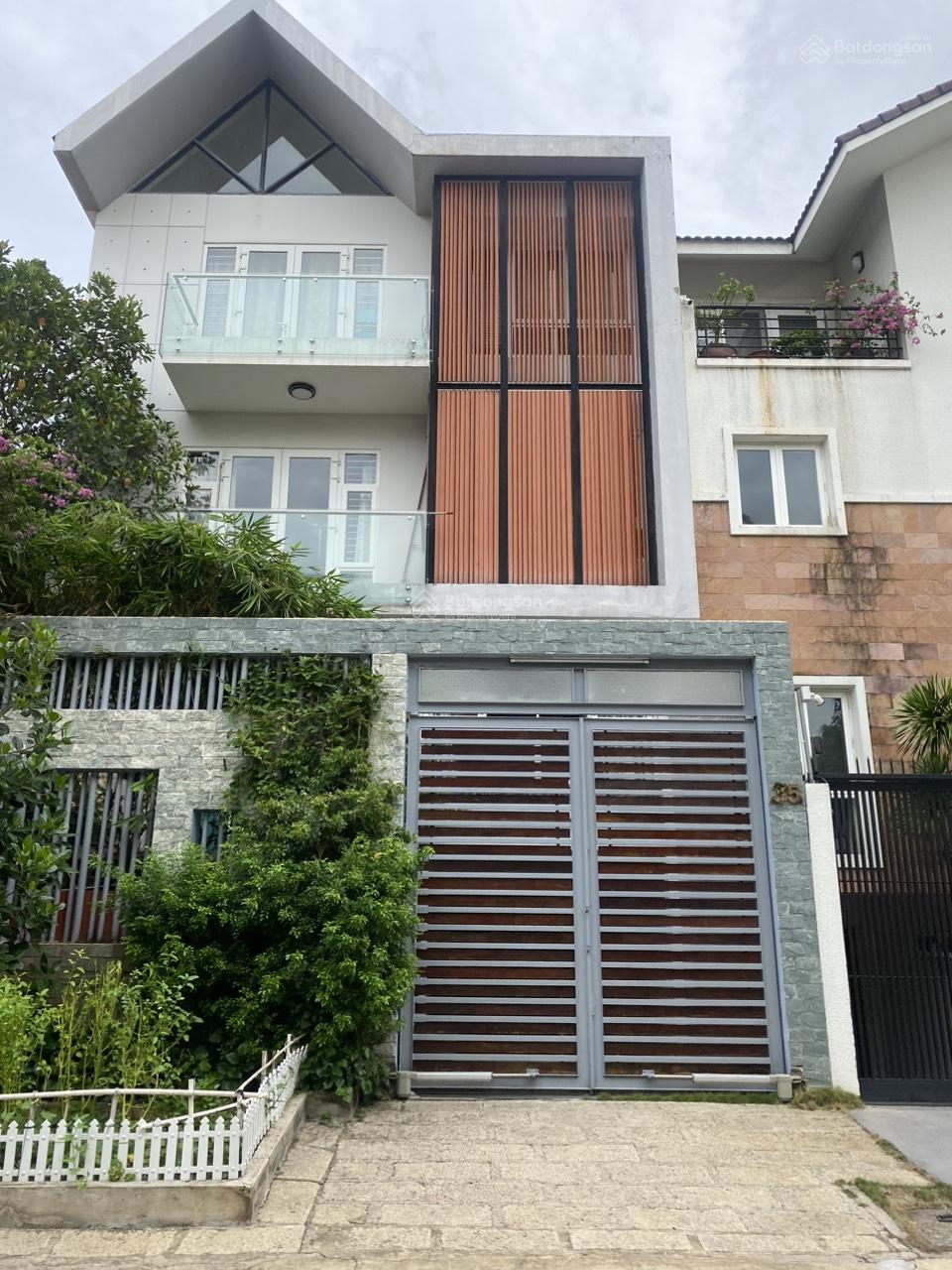 Bán nhà hầm 3 lầu ngay Trần Lựu An Phú An Khánh Quận 2, 8x20m, hoàn công giá 40 tỷ đường 12m