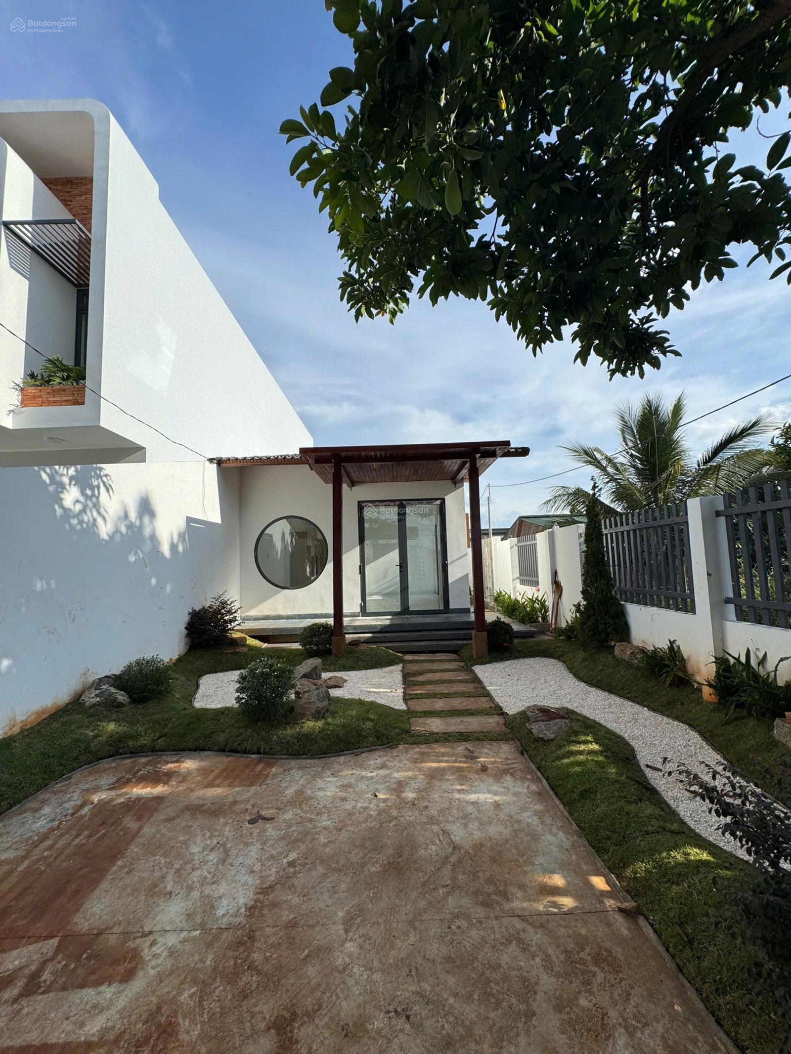 Villa mini ngay giữa lòng Thành phố cà phê