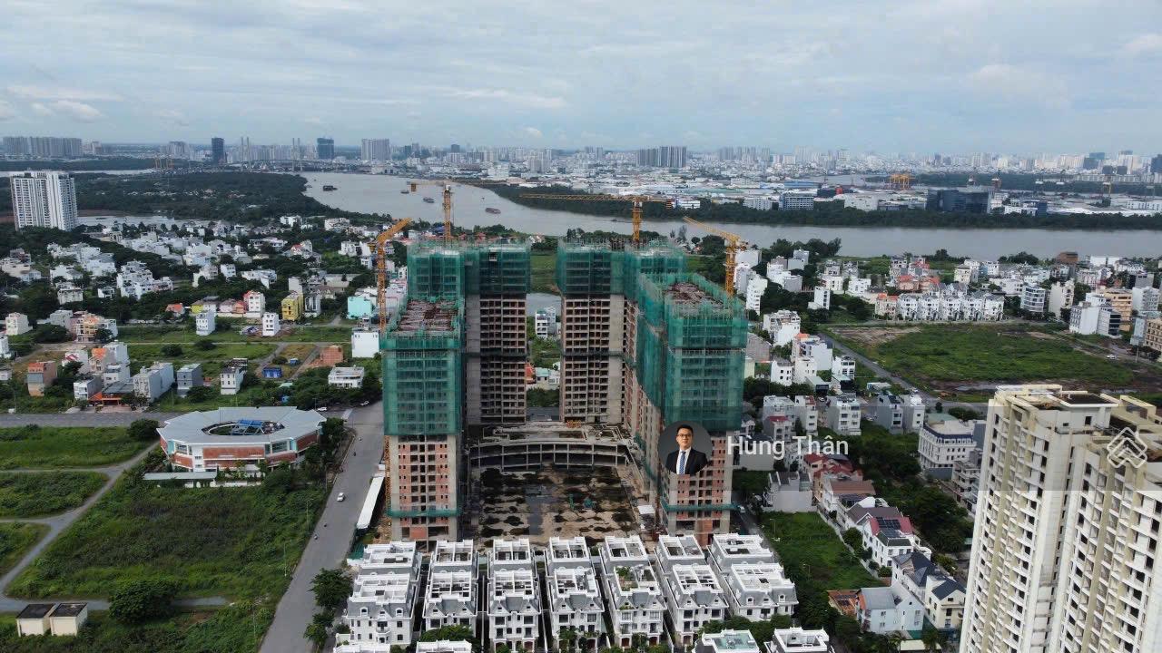 Chủ nhà cần bán nhanh căn 2 phòng ngủ 64m2 view trực diện hồ bơi, giá chỉ 4,28 tỷ bao thuế phí Chủ nhà cần bán nhanh căn 2 phòng ngủ 64m2 view trực diện hồ bơi, giá chỉ 4,28 tỷ bao thuế phí