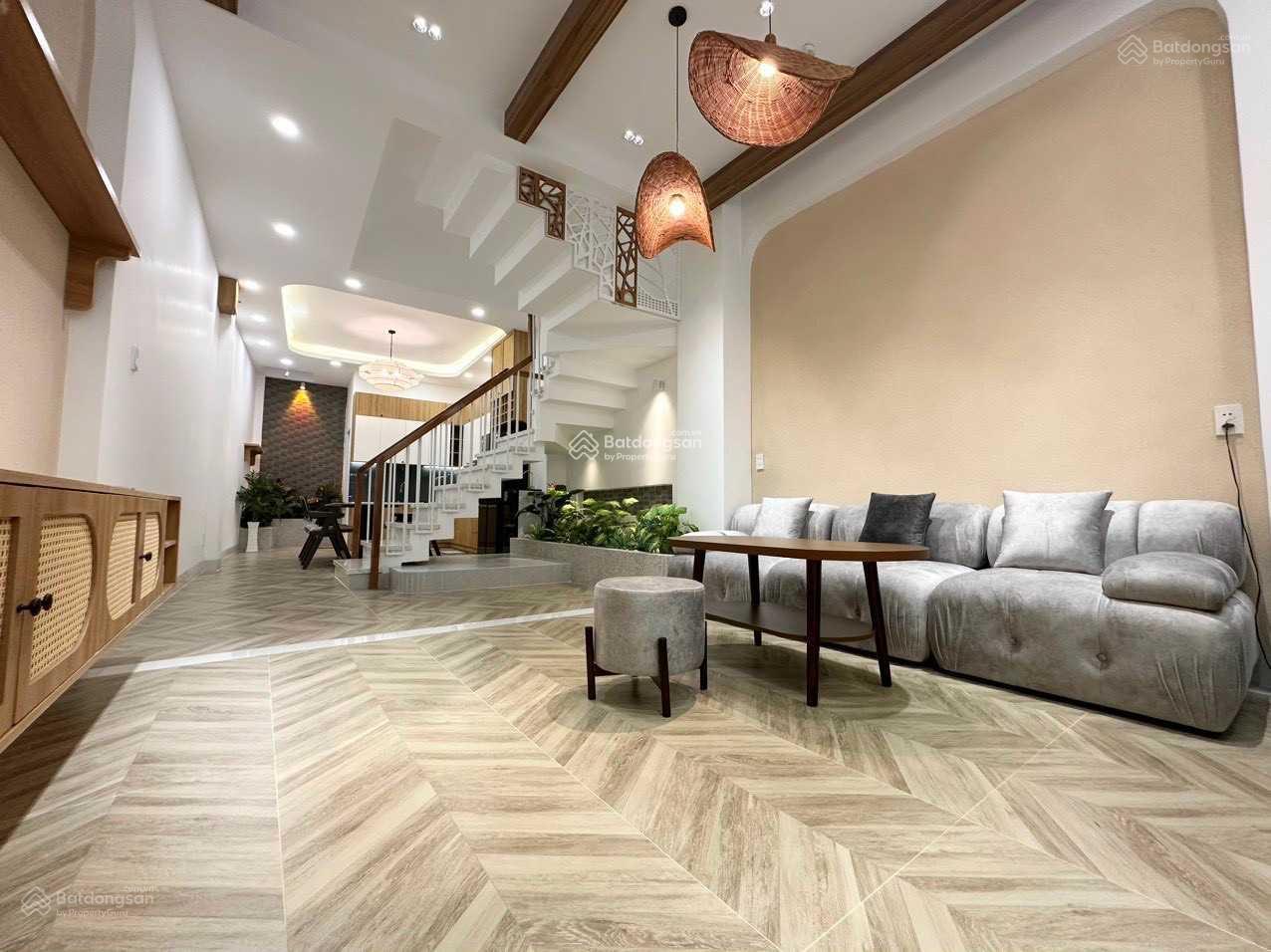 Bán nhà hẻm xe hơi 134 Thành Thái, Phường 12, Quận 10, Dt: 4,3x16m, giá 18 tỷ