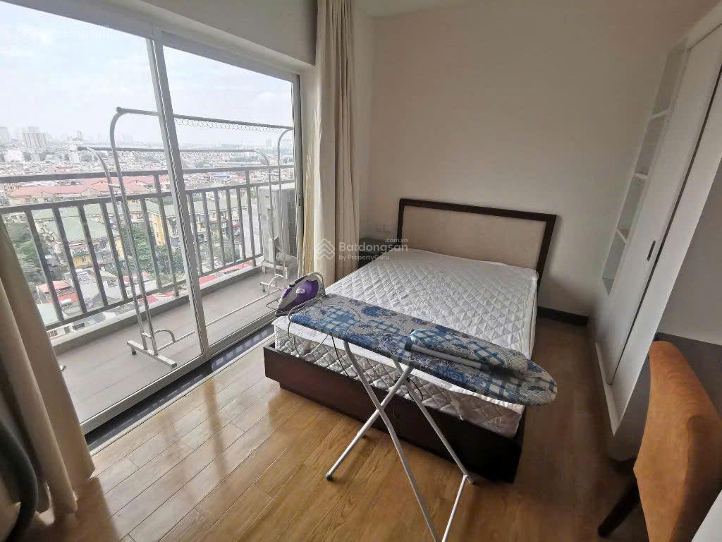 Cho thuê căn hộ full đồ, 3 ngủ, 105m2, căn góc giá 20tr tại Hòa Bình Green Apartment