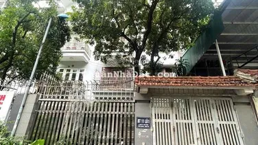 Bán biệt thự Khuất Duy Tiến giá rẻ như cho vị trí đắc địa kinh doanh siêu đỉnh, chỉ 270 tr/m2
