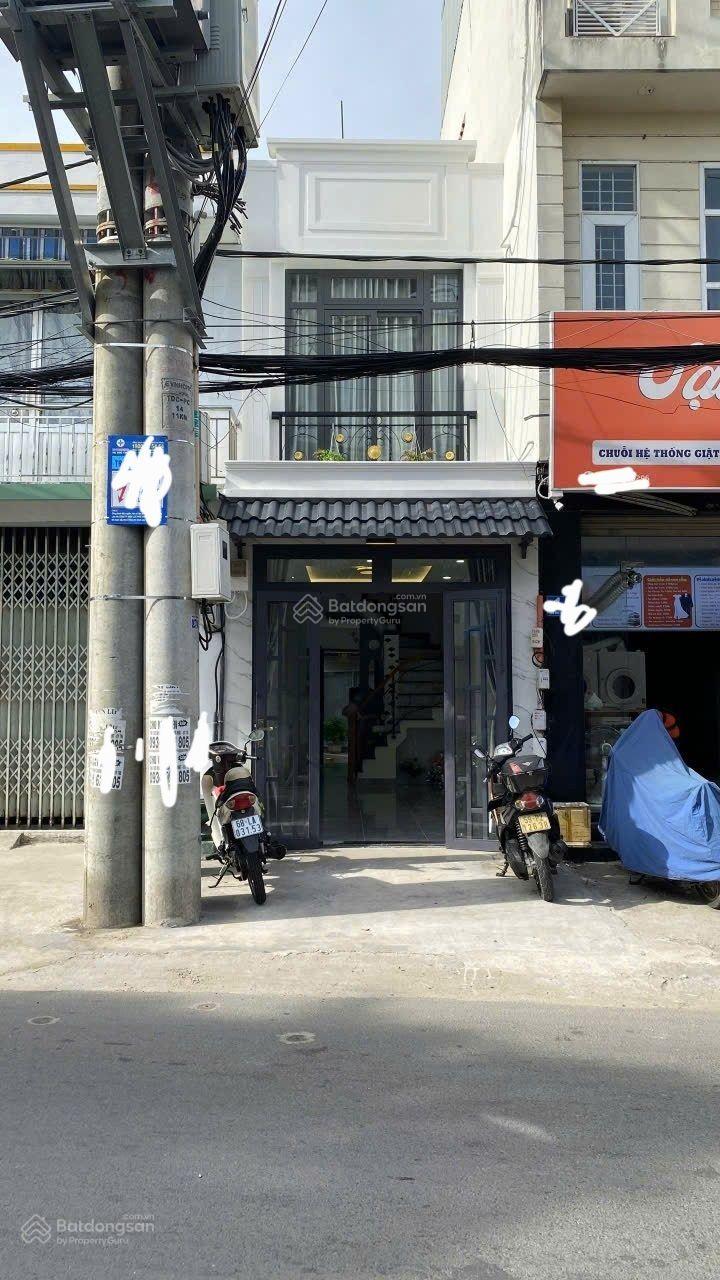 Chính chủ bán nhà 2 mặt tiền Trịnh Đình Trọng, P. 5, Q. 11 giá tốt Chính chủ bán nhà 2 mặt tiền Trịnh Đình Trọng, P. 5, Q. 11 giá tốt