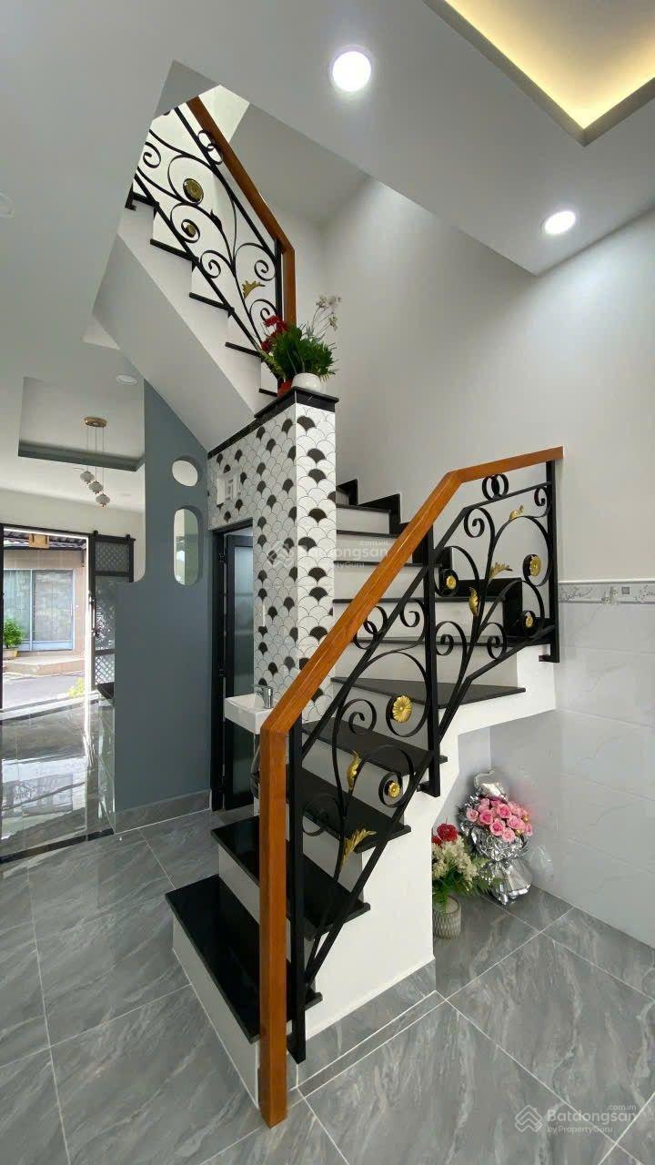 Chính chủ bán nhà 2 mặt tiền Trịnh Đình Trọng, P. 5, Q. 11 giá tốt Chính chủ bán nhà 2 mặt tiền Trịnh Đình Trọng, P. 5, Q. 11 giá tốt