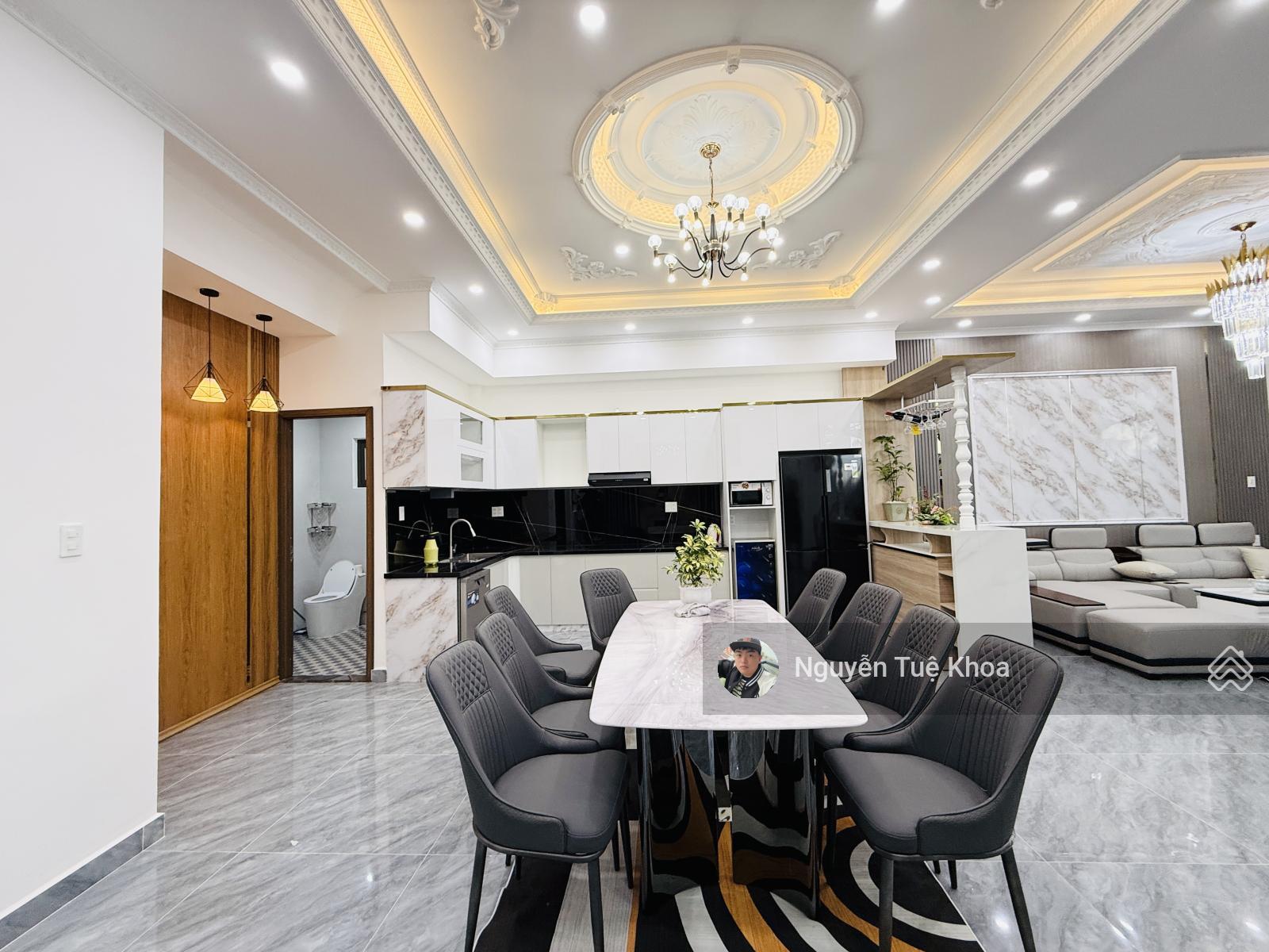 Bán villa mới 100% đẹp tại thành phố Đà Lạt, 15,5 tỷ Bán villa mới 100% đẹp tại thành phố Đà Lạt, 15,5 tỷ