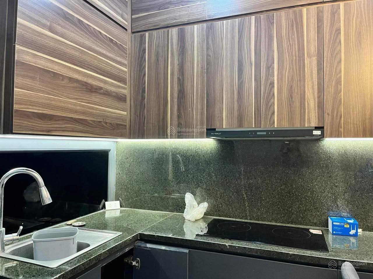 TÂN THỤY PHÚC ĐỒNG .35M .5 TẦNG .GIÁ 10 TRIÊU
LH (ZL) 0986 138 *** CHO THUÊ NGUYÊN CĂN