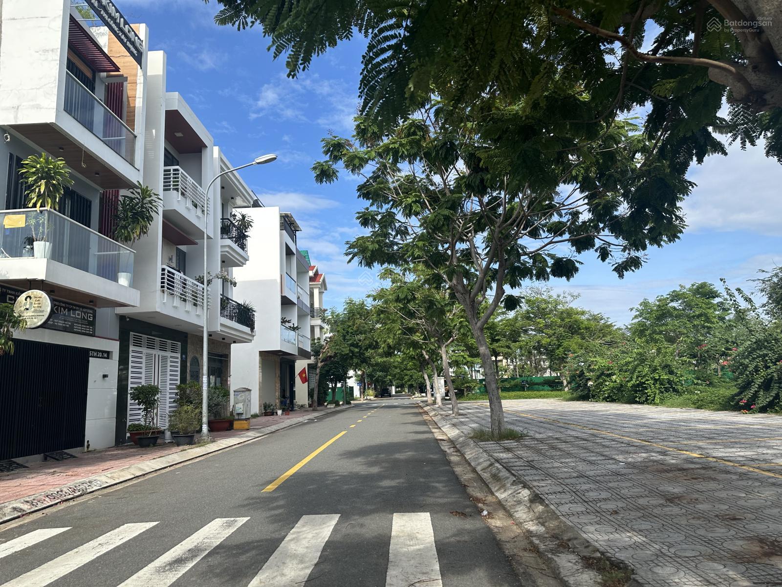 Góc, ngang 6,5m view công viên, block có sổ tại KDT Hà Quang 1