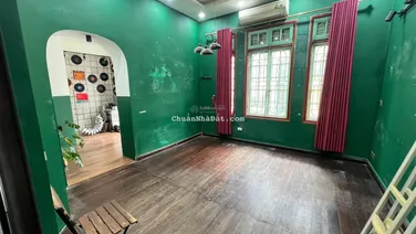 Cho thuê mặt bằng làm văn phòng, studio, shop kinh doanh tại Xóm Hạ Hồi, Hoàn Kiếm 9 triệu, 40 m2