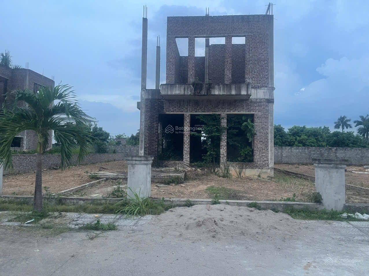Sở hữu biệt thự gần khu nghỉ dưỡng với giá chỉ 1,x tỷ không mua hôm nay mai không còn!