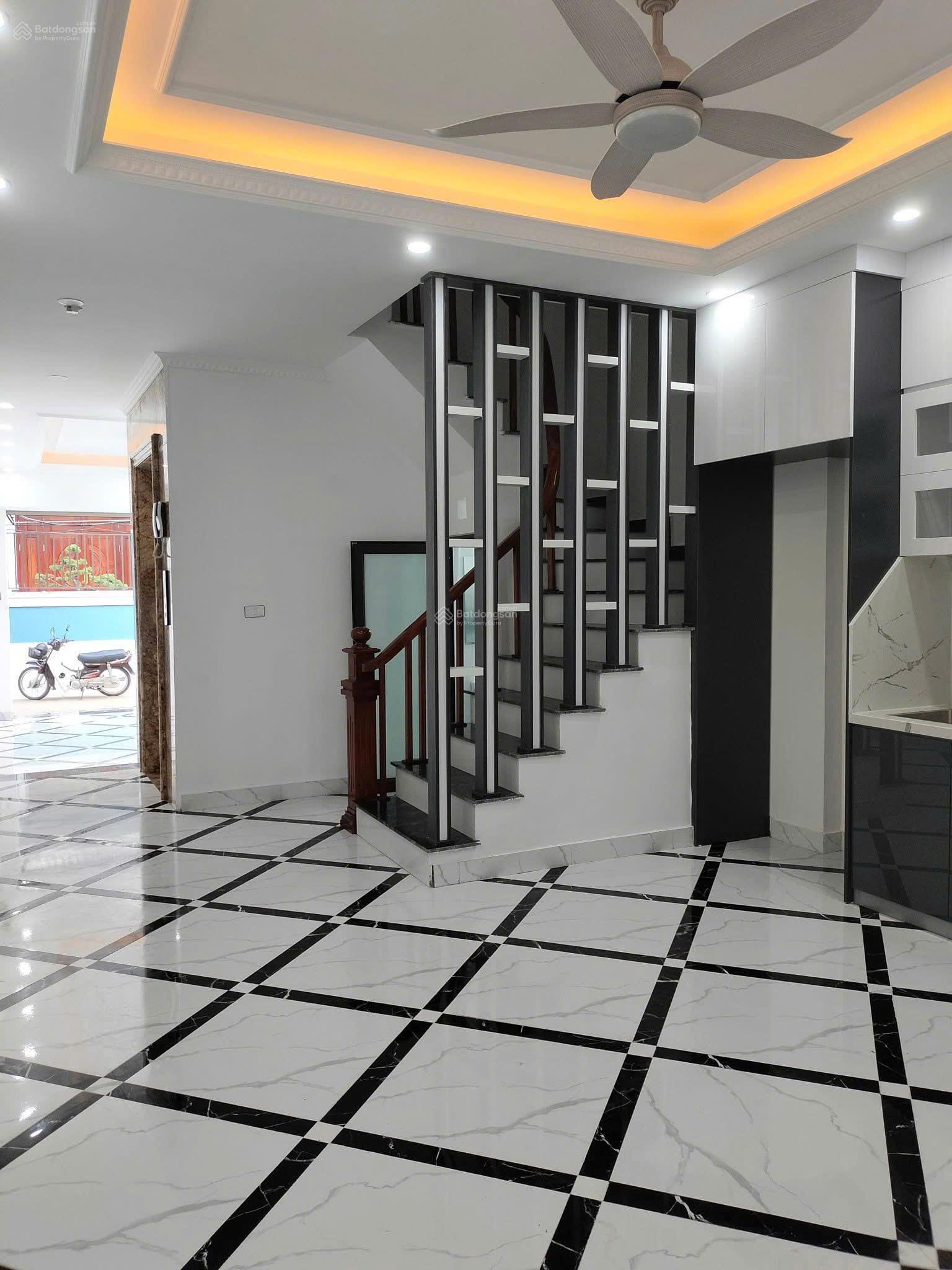 Sát tái định cư Lạc Thị - Ga Ngọc Hồi - Vành Đai 3.5 - 6 tầng gara ô tô, thang máy