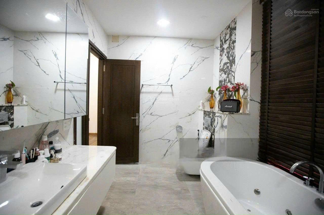 Nhà mới xây kiên cố hẻm xe hơi quay đầu - Mai Thị Lựu Đa Kao Q1 5,5mX10m - 5 tầng - chỉ 14 tỷ TL