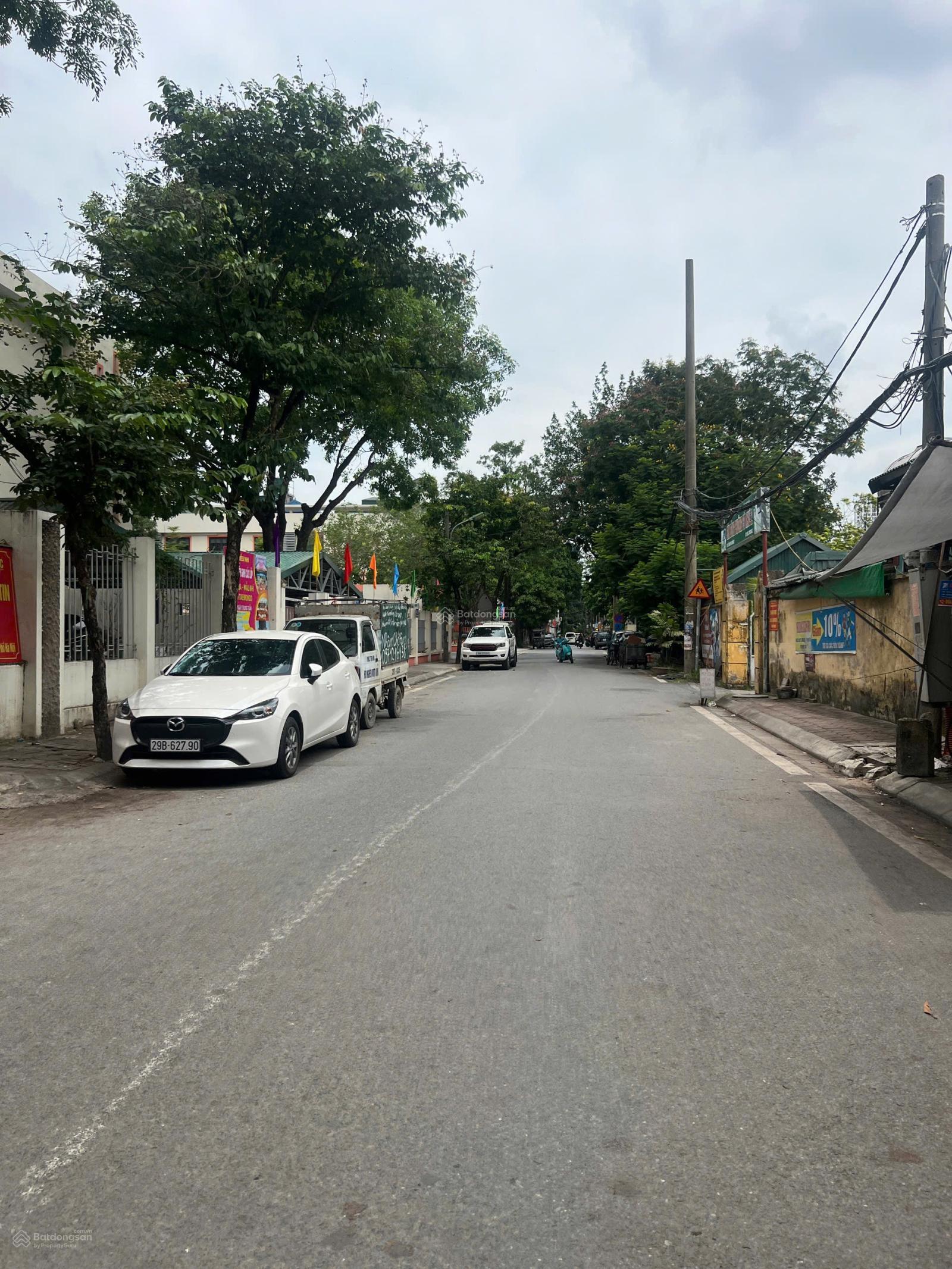 Bán gấp 78m2 MT 5,2m, đất Cổ Nhuế, ngõ thông ô tô đỗ cửa, giá: 14.8 tỷ. LH 0978 685 ***