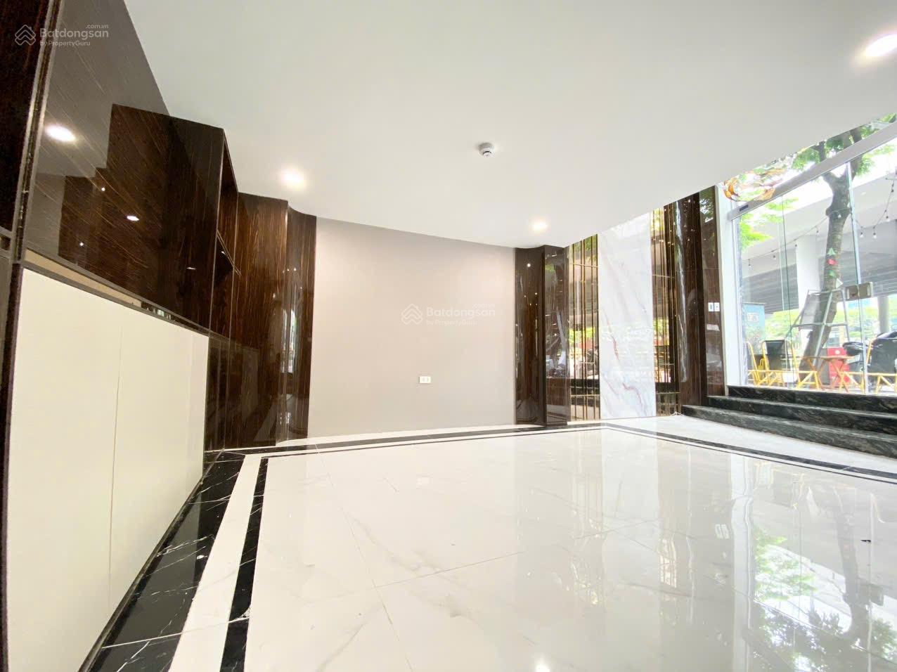 Chính chủ bán nhà mặt phố Phạm Văn Đồng, 35m2, 9 tầng thang máy xây mới, MT 6m, 22,5 tỷ Chính chủ bán nhà mặt phố Phạm Văn Đồng, 35m2, 9 tầng thang máy xây mới, MT 6m, 22,5 tỷ