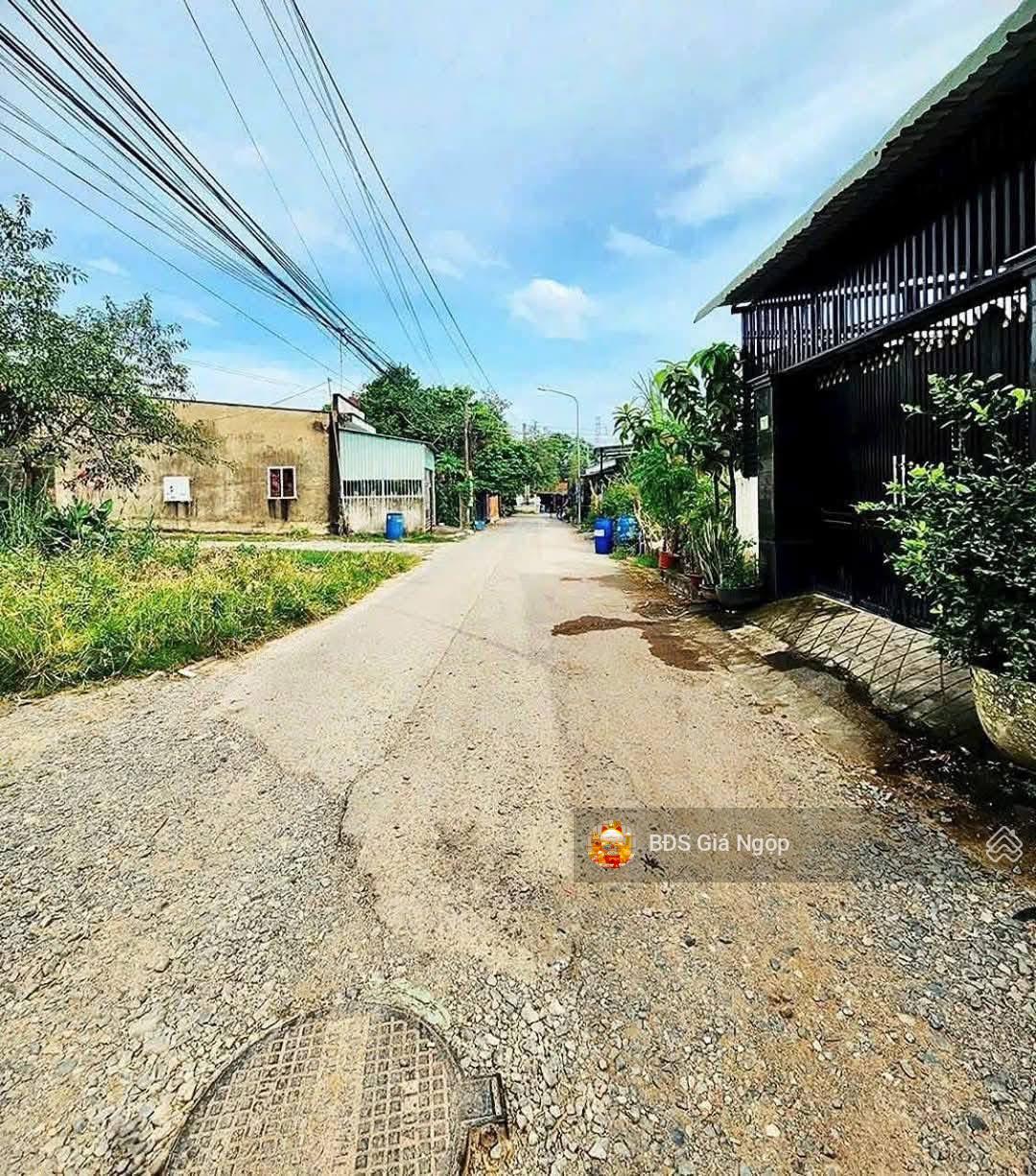 CHỦ NGỘP CẦN SANG LÔ ĐẤT BÌNH CHUẨN 63 THUẬN AN,DT 190m2, sổ sẵn , thổ cư 75m2 đường bình chuẩn 63 CHỦ NGỘP CẦN SANG LÔ ĐẤT BÌNH CHUẨN 63 THUẬN AN,DT 190m2, sổ sẵn , thổ cư 75m2 đường bình chuẩn 63