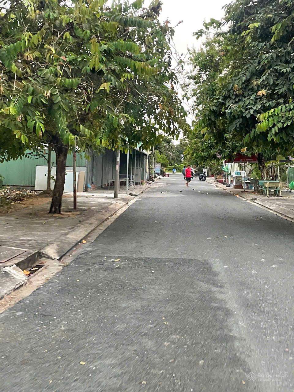 BÁN ĐẤT GIÁ RẺ CHỈ 400 TRIỆU  350M TẠI CHƠN THÀNH, GẦN KCN, ĐƯỜNG XE HƠI, SỔ RIÊNG !