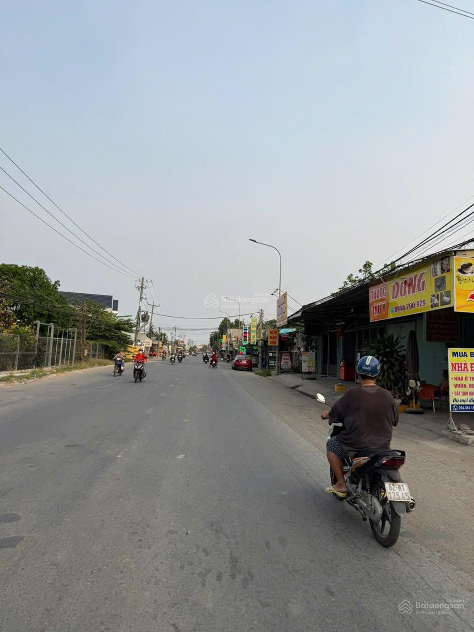 BÁN ĐẤT GIÁ RẺ CHỈ 400 TRIỆU  350M TẠI CHƠN THÀNH, GẦN KCN, ĐƯỜNG XE HƠI, SỔ RIÊNG !