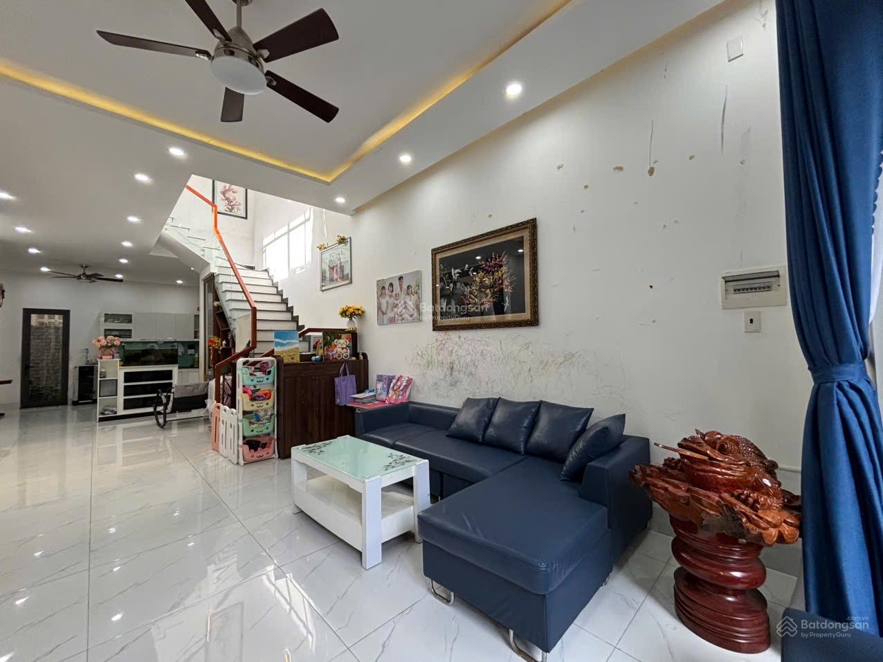 Biệt thự 200 m2 đường Trần Kim Xuyến có giá đầu tư , khách hàng có nhu cầu liên hệ liền cho em Biệt thự 200 m2 đường Trần Kim Xuyến có giá đầu tư , khách hàng có nhu cầu liên hệ liền cho em