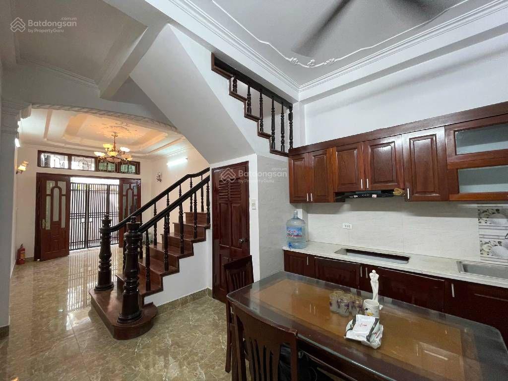 Chính chủ bán nhà Đội Cấn, DT 40m2, 5T giá 8,8 tỷ Chính chủ bán nhà Đội Cấn, DT 40m2, 5T giá 8,8 tỷ