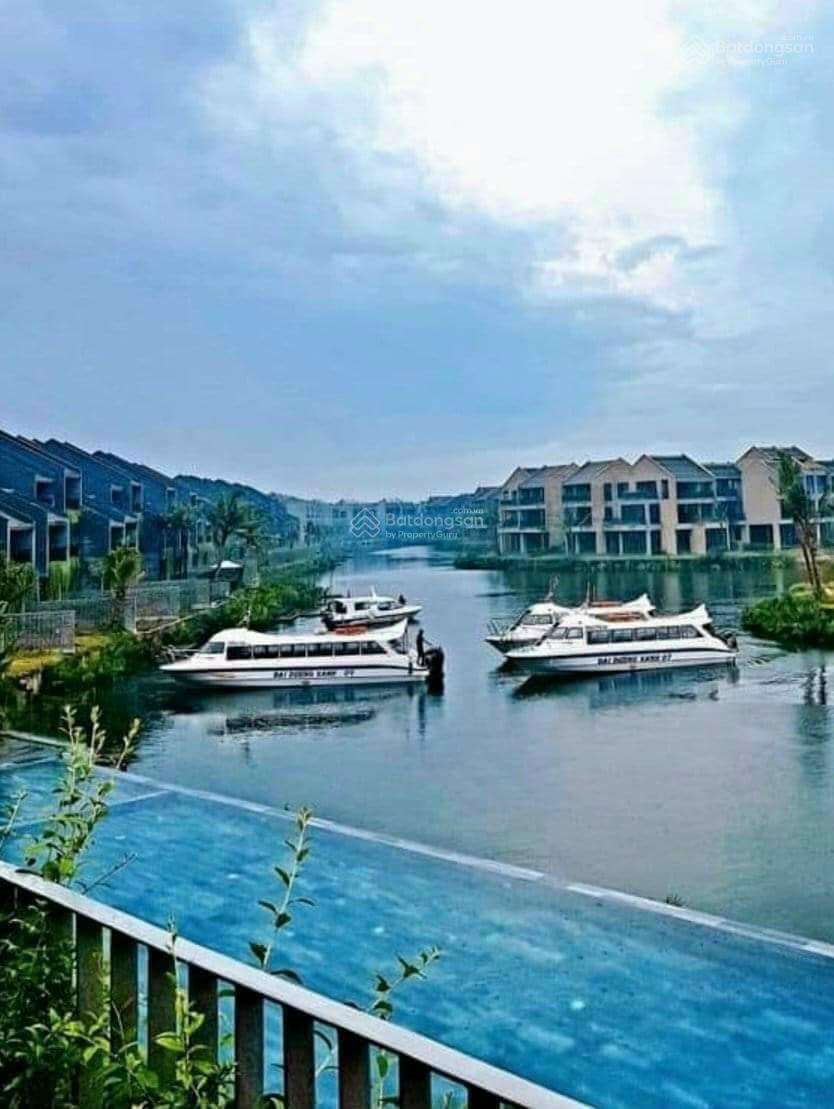 Cần bán lô biệt thự VIP BT2 400m KĐT Casamia giá tốt có thương lượng LH: 0936 325 ***