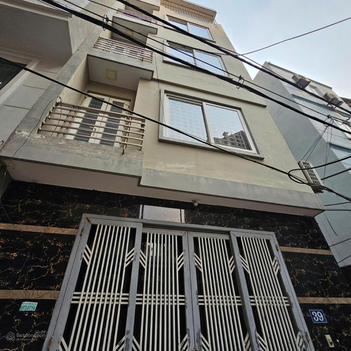 BÁN NHÀ PHÂN LÔ HOÀNG QUỐC VIỆT  NGÕ Ô TÔ, KINH DOANH ĐỈNH. DIỆN TÍCH 40MX6T. GIÁ 13.2 TỶ
