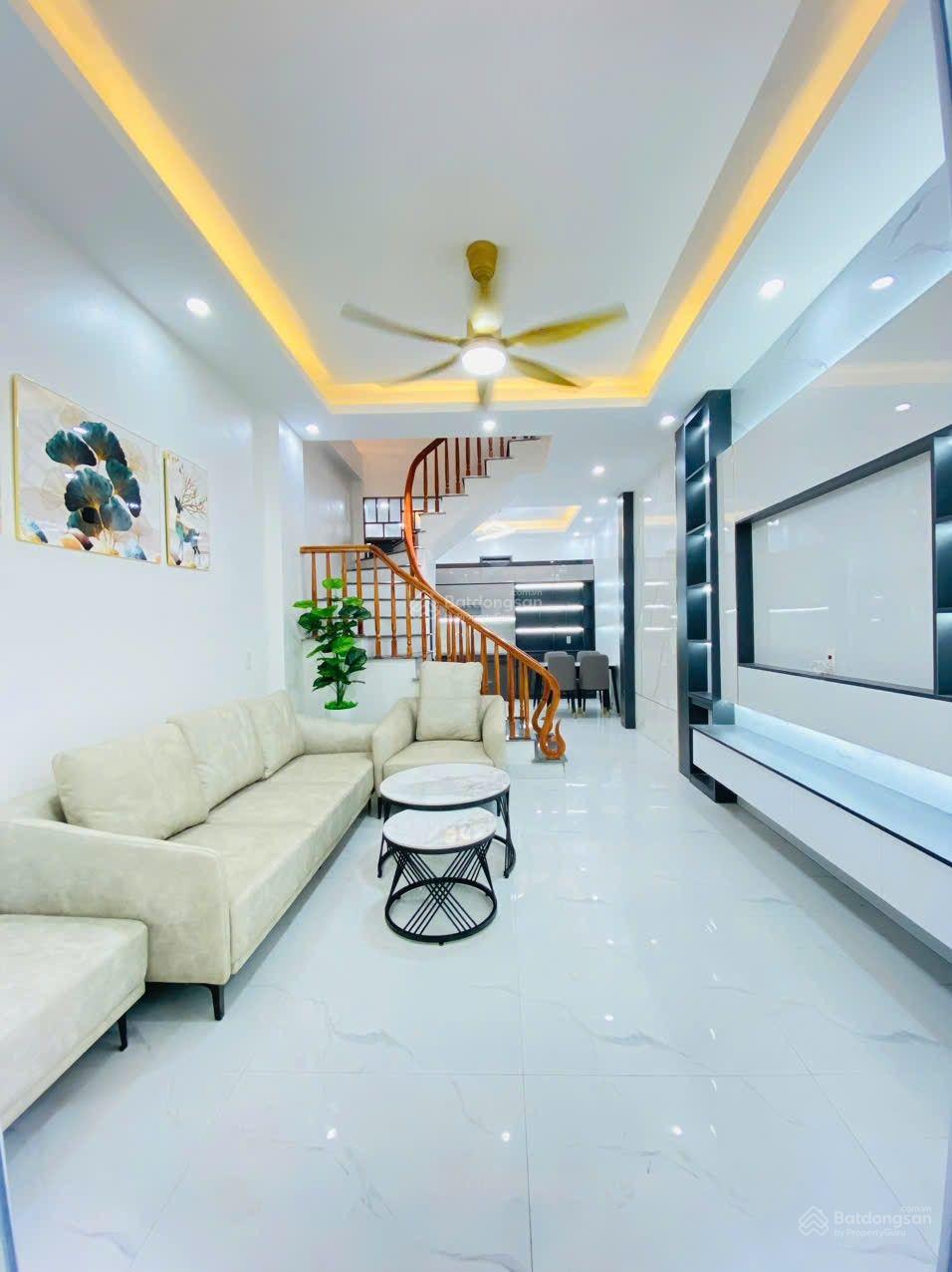 SIÊU PHẨM GIÁ TỐT NHÀ 3 TẦNG FULL NỘI THẤT NGÕ Ô TÔ KỲ BÁ Giá chỉ hơn 2 tỷ Sở hữu ngay tổ ấm