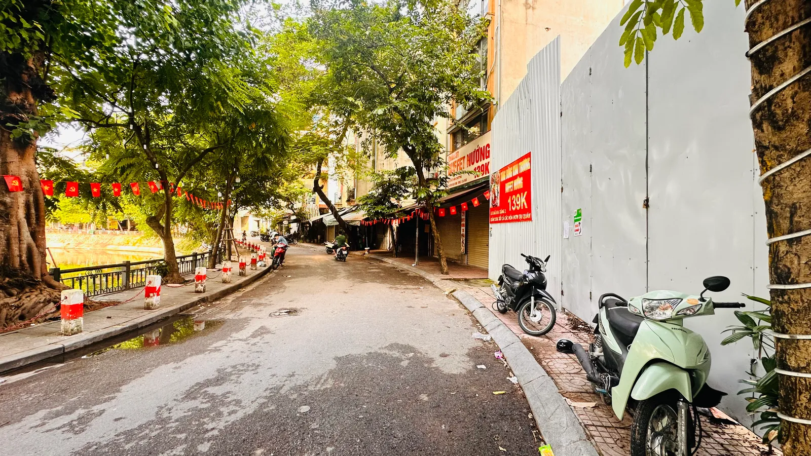 Bán nhà đất siêu đẹp mặt tiền rộng mặt Hồ Văn Chương giá chỉ 56 tỷ