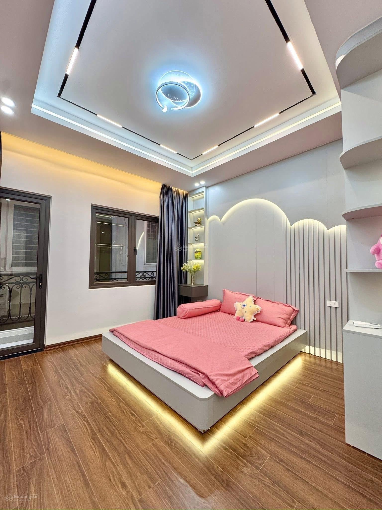 Bán nhà riêng đường Ngọc Hồi, 5,2 tỷ, 38m2 x 5 tầng, view đẹp Chính chủ