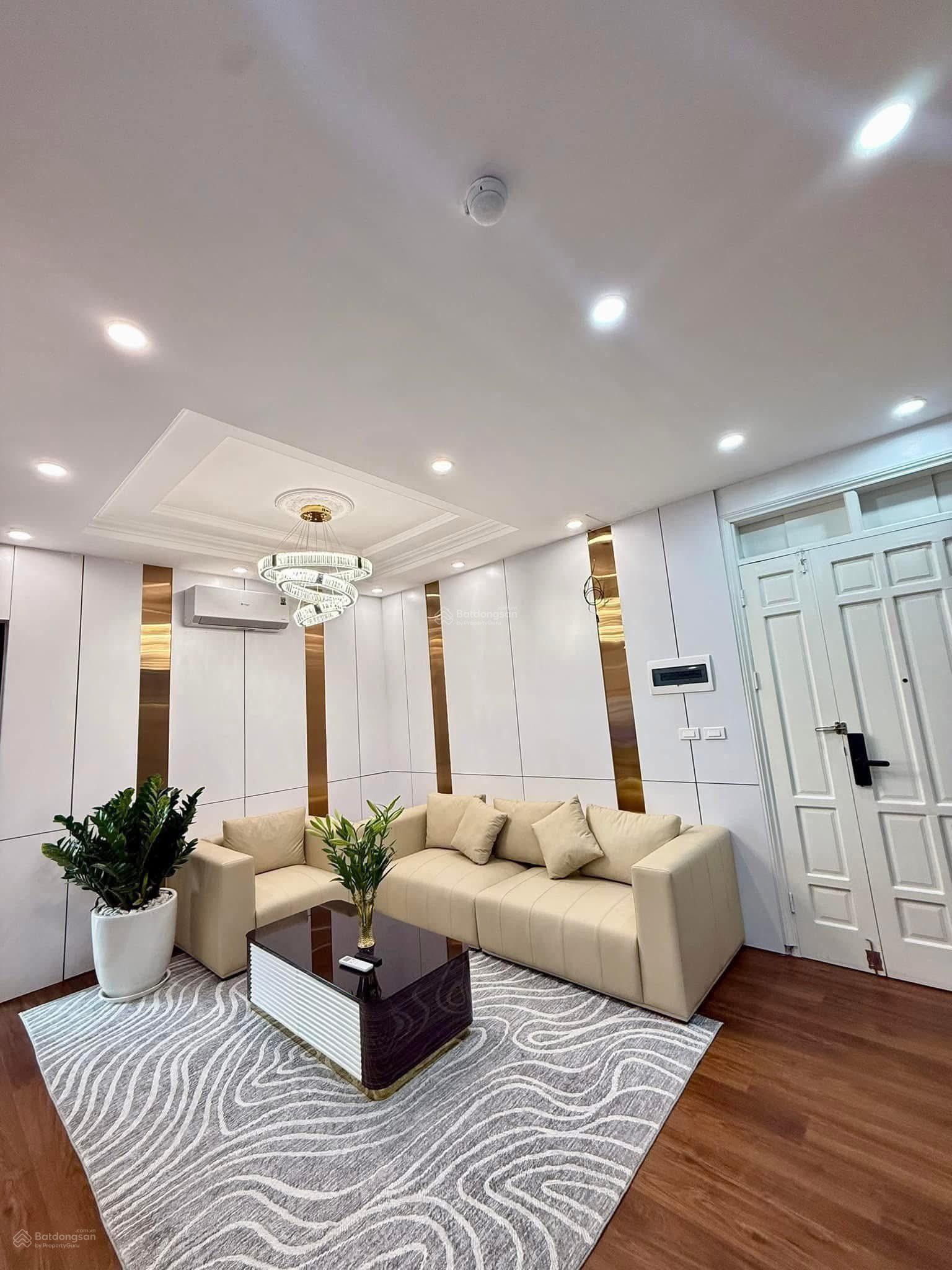 Bán gấp căn 3PN - 106m2 chung cư C4 mặt đường Nguyễn Cơ Thạch chỉ 5tỷ85