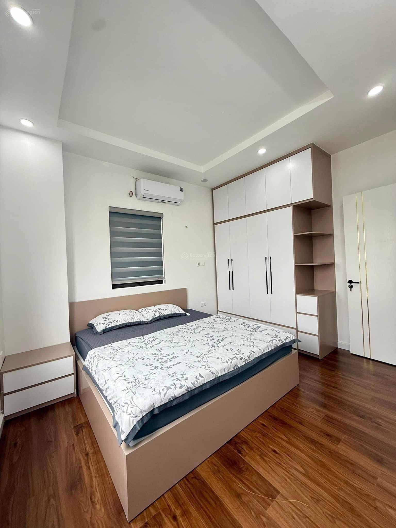 Bán gấp căn 3PN - 106m2 chung cư C4 mặt đường Nguyễn Cơ Thạch chỉ 5tỷ85