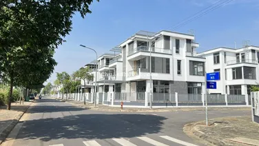Bán căn Song lập 8x20 đường N5 đối diện khu căn hộ cao tầng, phù hợp kinh doanh 13tỷ.LH 0909 483 ***