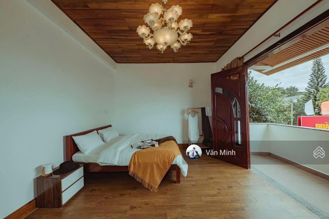 Villa sang trọng, kiên cố 245m2 Đồi Thông Tin, P. Lâm Viên - Đà Lạt, 2 MT đường nở hậu 13,8 tỷ