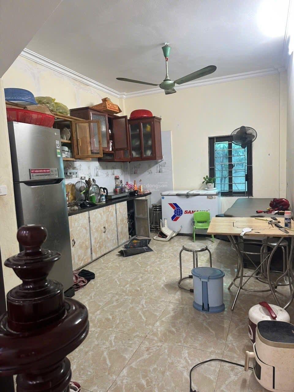 Bán NR 3PN, 3WC tại Định Công Hạ, Hoàng Mai, Hà Nội, 3,3 tỷ, 42 m2 đẹp xuất sắc Bán NR 3PN, 3WC tại Định Công Hạ, Hoàng Mai, Hà Nội, 3,3 tỷ, 42 m2 đẹp xuất sắc