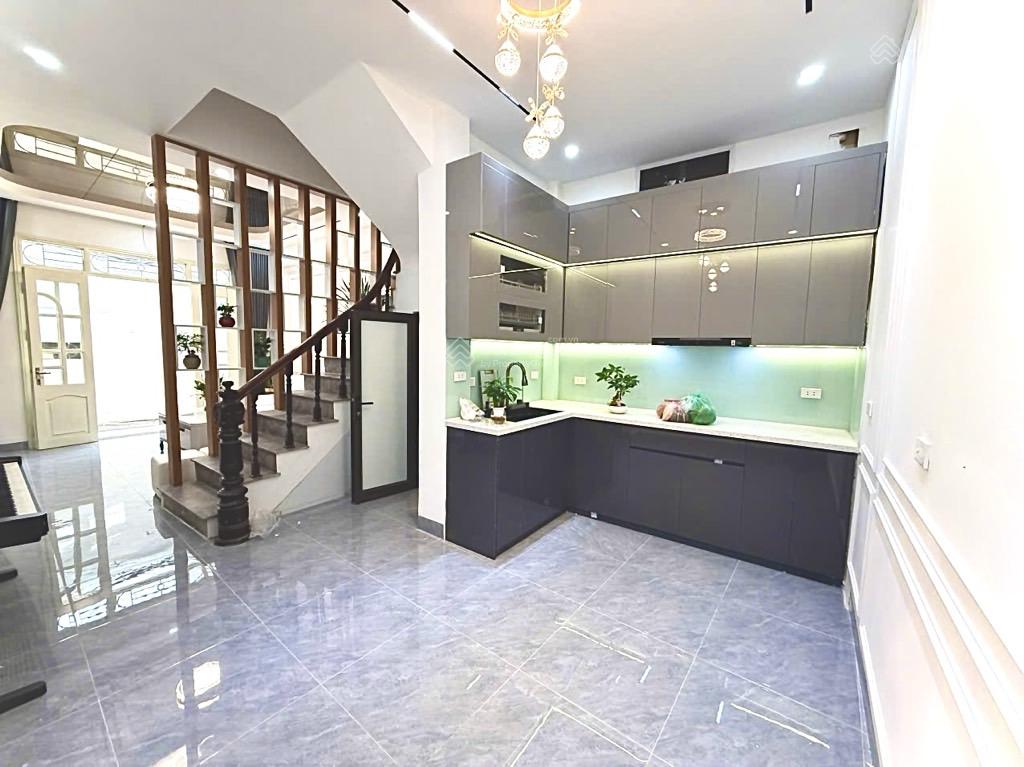 Bán nhà Lê Văn Hiến, Đức Thắng, HV Tài chính mới, Công viên cây xanh, 5PN 50m2, gara Oto, 7 tỷ Bán nhà Lê Văn Hiến, Đức Thắng, HV Tài chính mới, Công viên cây xanh, 5PN 50m2, gara Oto, 7 tỷ