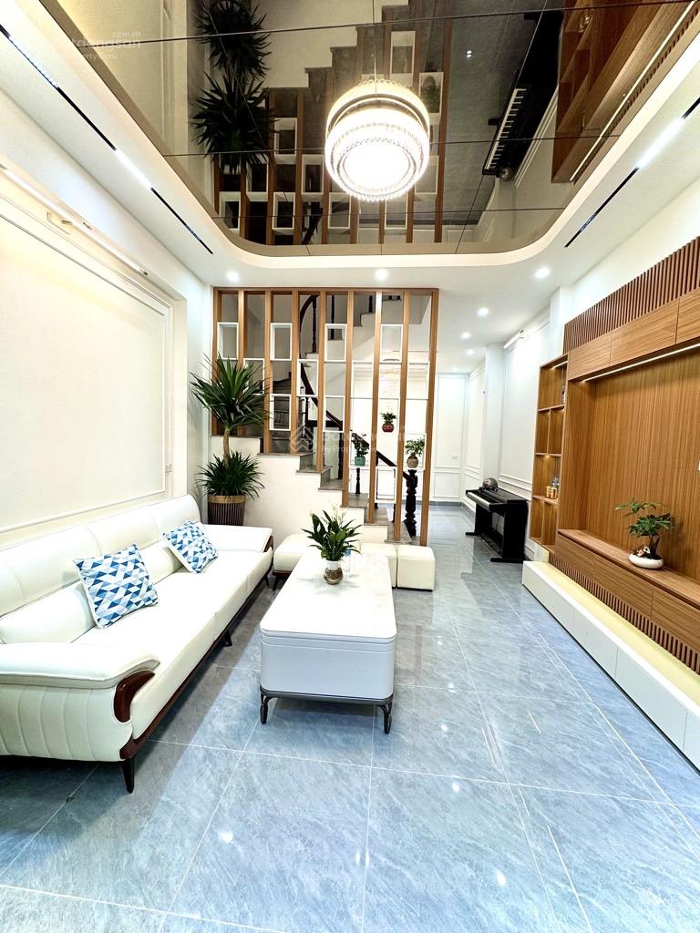 Bán nhà Lê Văn Hiến, Đức Thắng, HV Tài chính mới, Công viên cây xanh, 5PN 50m2, gara Oto, 7 tỷ Bán nhà Lê Văn Hiến, Đức Thắng, HV Tài chính mới, Công viên cây xanh, 5PN 50m2, gara Oto, 7 tỷ