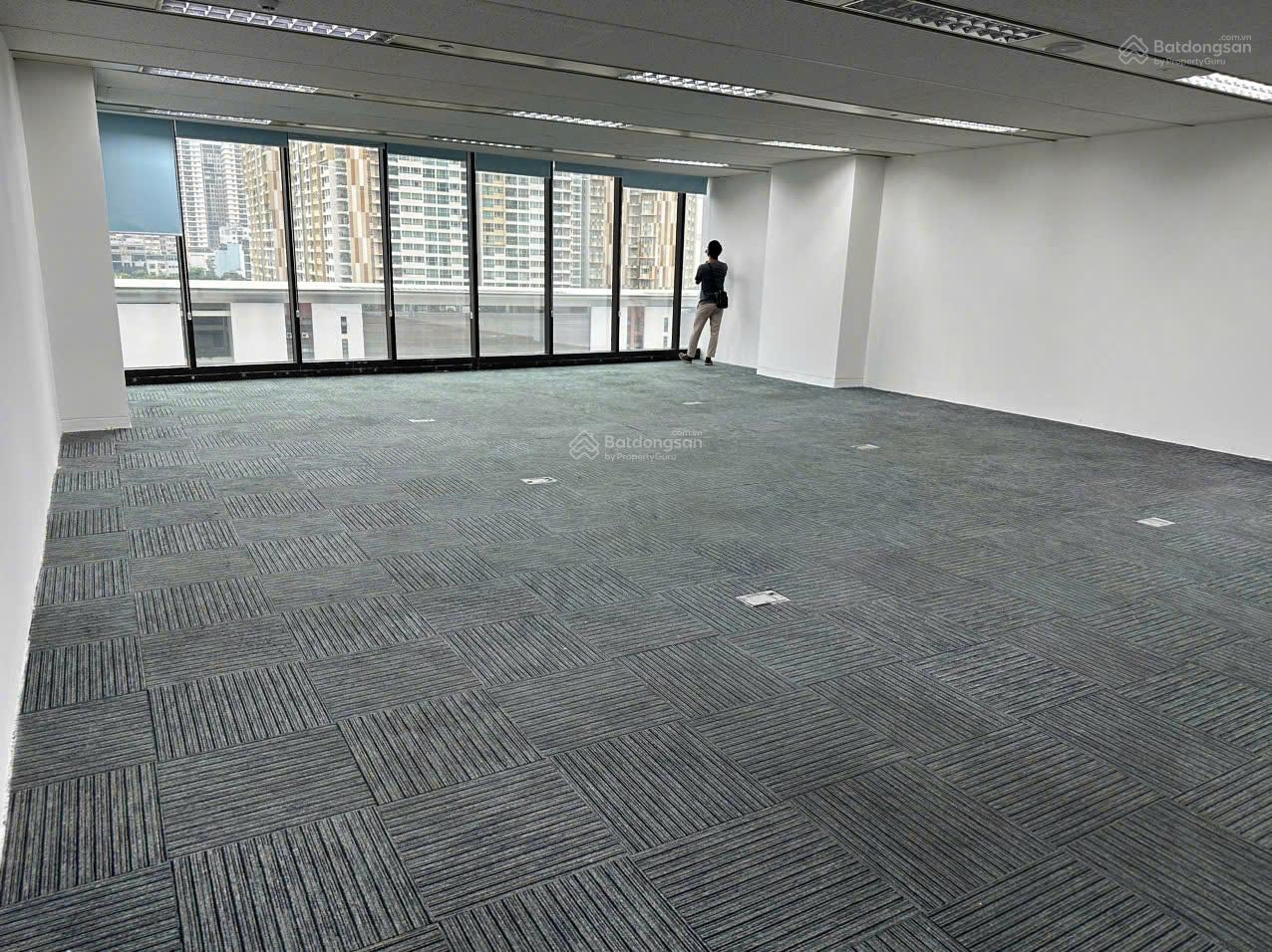 Cho thuê vp tòa nhà VINACONEX DIAMOND TOWER Chợ Mơ dt 155m2 giá 275k/m2/th miễn phí dịch vụ 6 tháng