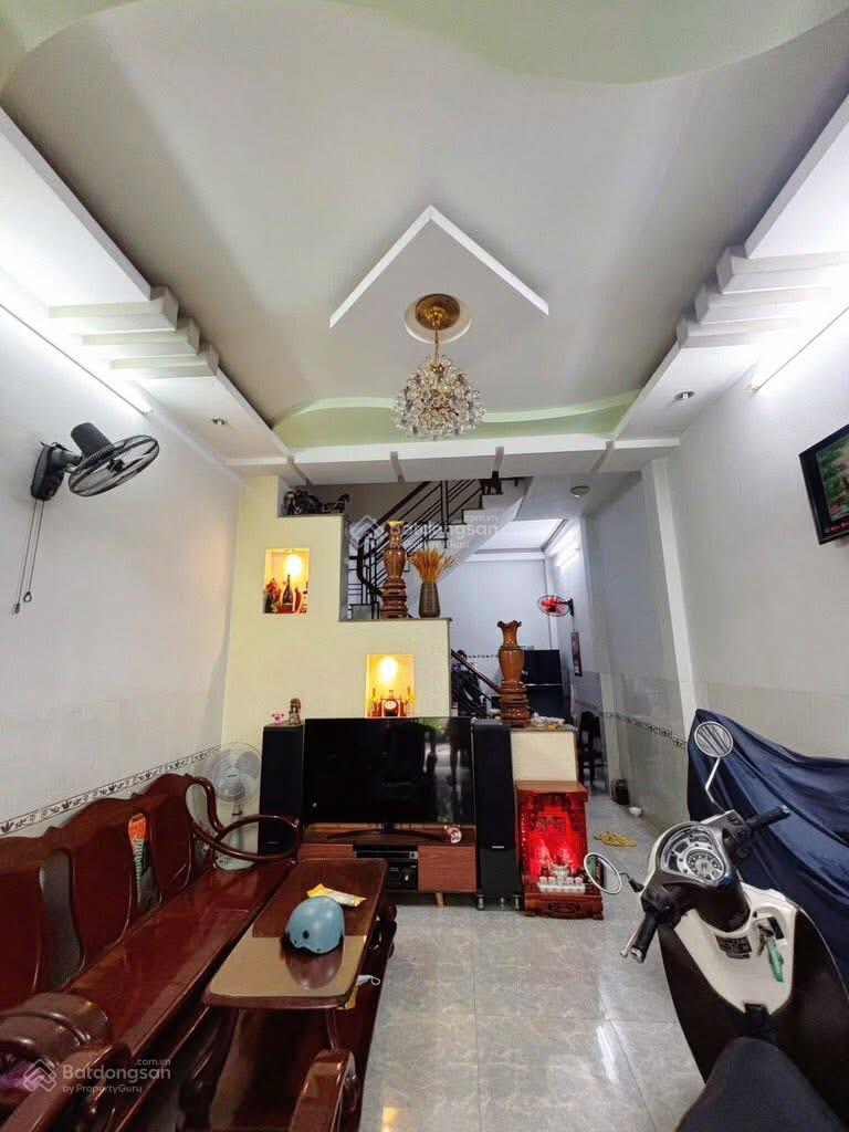 BÁN NHÀ 1T2L NGAY LÊ VĂN QUỚI - SÁT MẶT TIỀN - GIÁP TÂN PHÚ - 42M2 / GIÁ 4,5 TL - SHR CHÍNH CHỦ
