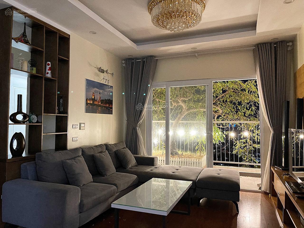 Nhà đẹp giá rẻ tại Golden Palace - Mễ Trì 118m2 3PN giá 16,5tr/th full nội thất đẹp LH 0968 113 ***