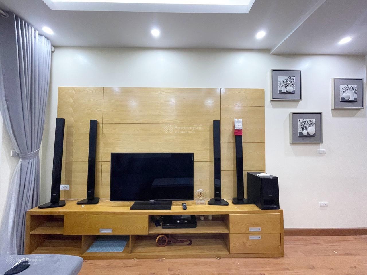 Nhà đẹp giá rẻ tại Golden Palace - Mễ Trì 118m2 3PN giá 16,5tr/th full nội thất đẹp LH 0968 113 ***