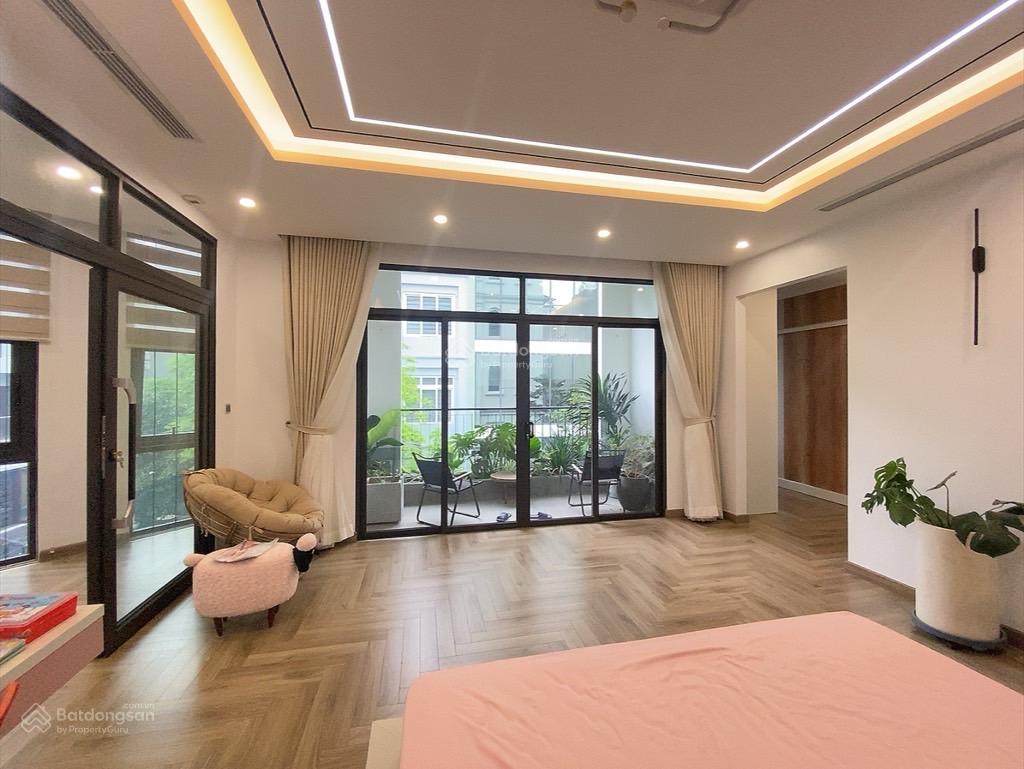 BÁN NHÀ VĂN PHÚ: 100m/5Tầng/4.5m MT hoàn thiện cực đẹp-sát trường Maricurie 22.5 tỷ