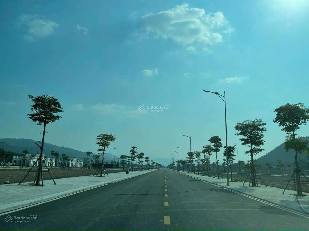 Cần tiền Bán lô BT đẹp đường chính to nhất dự án Thanh Sơn Riverside, giá tốt đầu tư lh