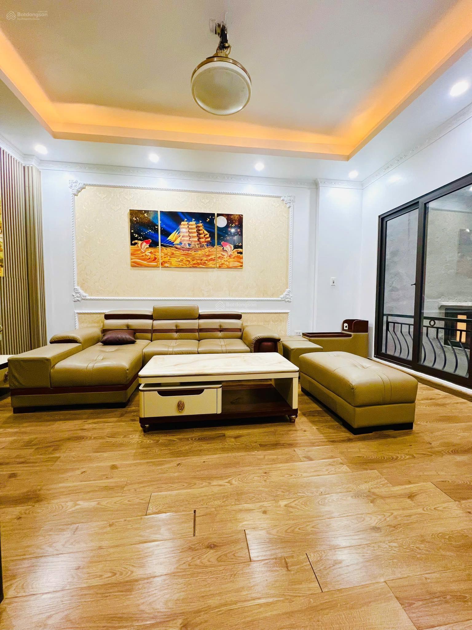 BÁN NHÀ Ở NGAY TÂY HỒ - LẠC LONG QUÂN, GẦN HỒ TÂY (Chỉ 7.6 tỷ)