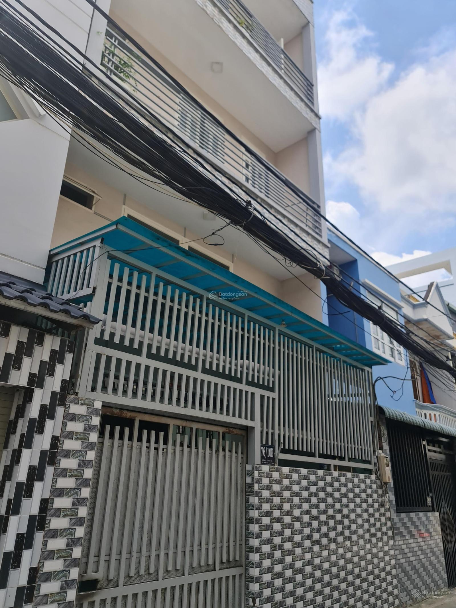 Cho thuê nhà hẻm ô tô, kế bên trường học Nguyễn Hữu Thọ, DT 5x20m, nhà 2 lầu, 4PN, 3WC, giá 17tr