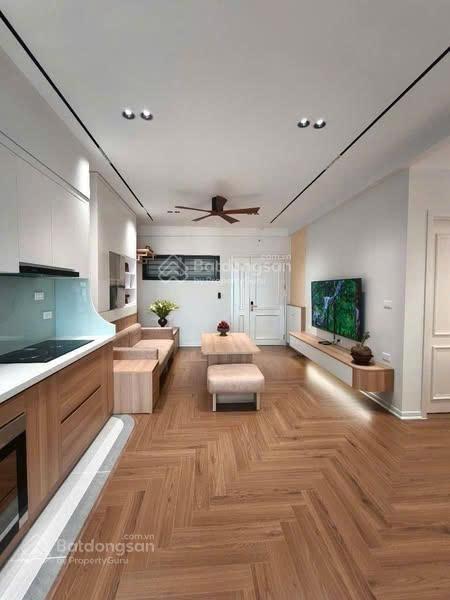 Bán căn hộ 81.3 m2, 2pn CT2 Nam Xa La full đồ, view thoáng