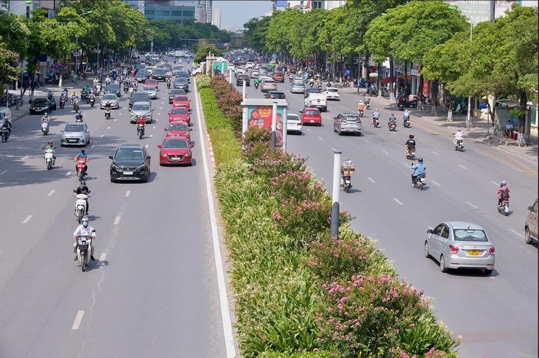 Cho thuê sàn văn phòng Trần Duy Hưng- Cầu Giấy - DT 300m/sàn - giá 55 tr/tháng có TL mạnh
