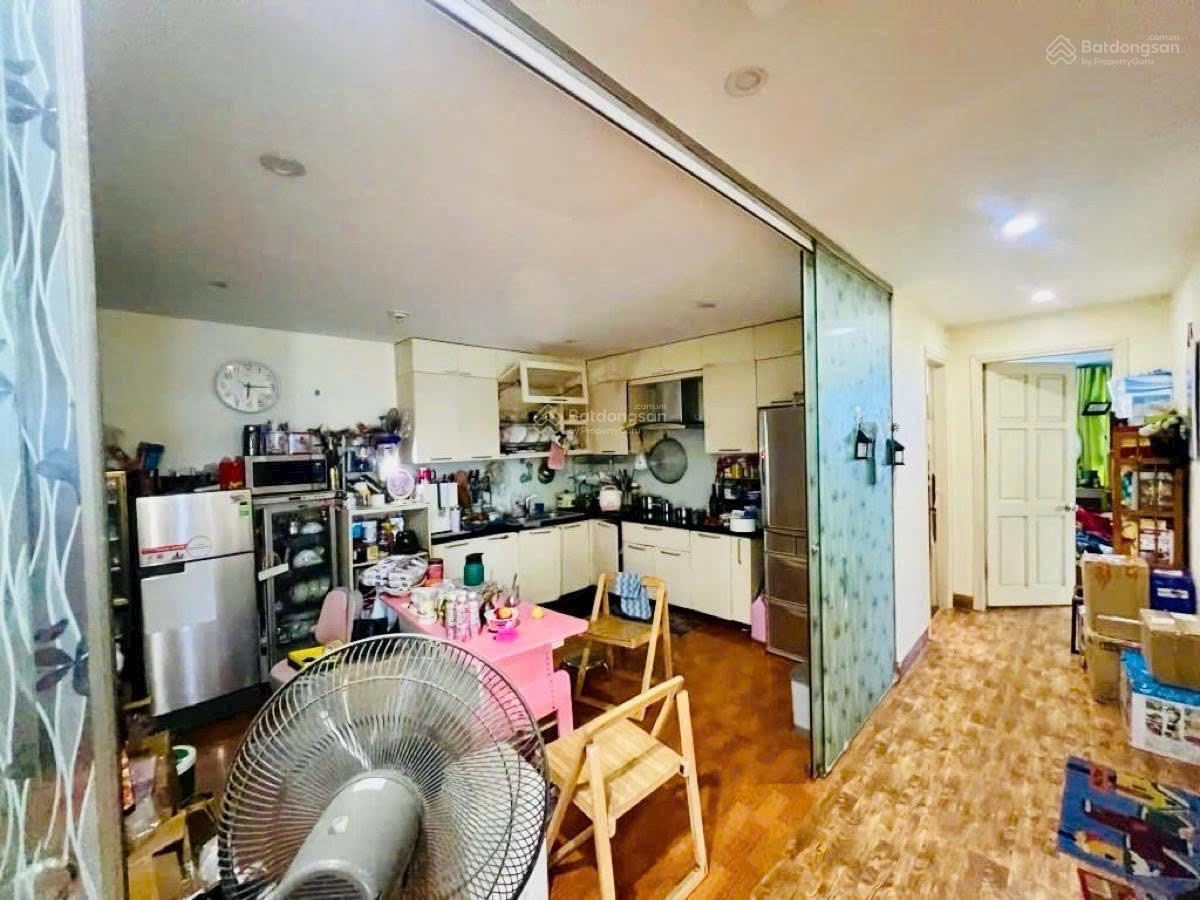 Bán căn hộ chung cư 671 Hoàng Hoa Thám, 178m2, 3 ngủ, lô góc, tầng trung