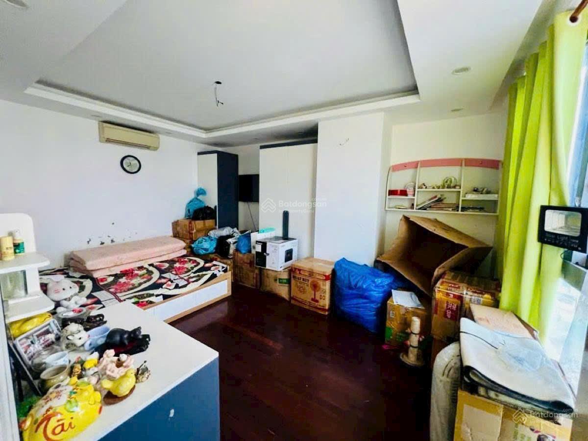 Bán căn hộ chung cư 671 Hoàng Hoa Thám, 178m2, 3 ngủ, lô góc, tầng trung