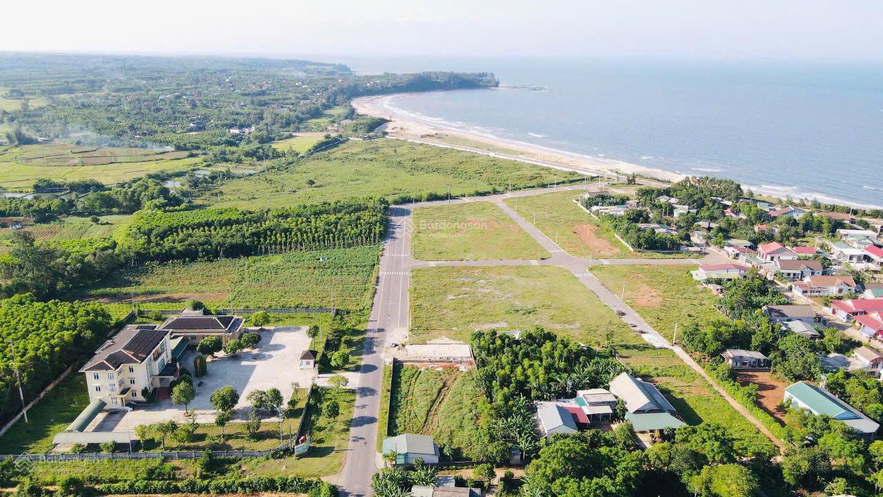 Bán lô đất đấu giá view biển Cửa Tùng, Quảng Trị; Đường 32m; Chỉ 3.2 tỷ - Giá tốt cho nhà đấu tư
