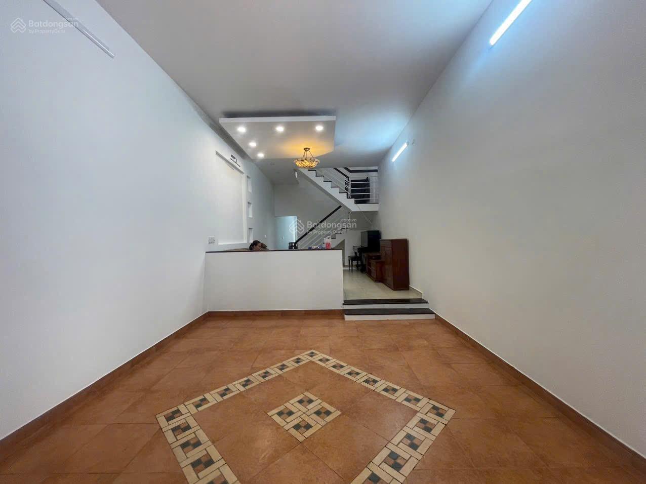 Nhà thuê 4 tầng 4 x 22 - 3PN, 4WC - MT đường 12m khu nhà ở Phạm Hùng - P5Q8 cũ - giá: 25 triệu/th