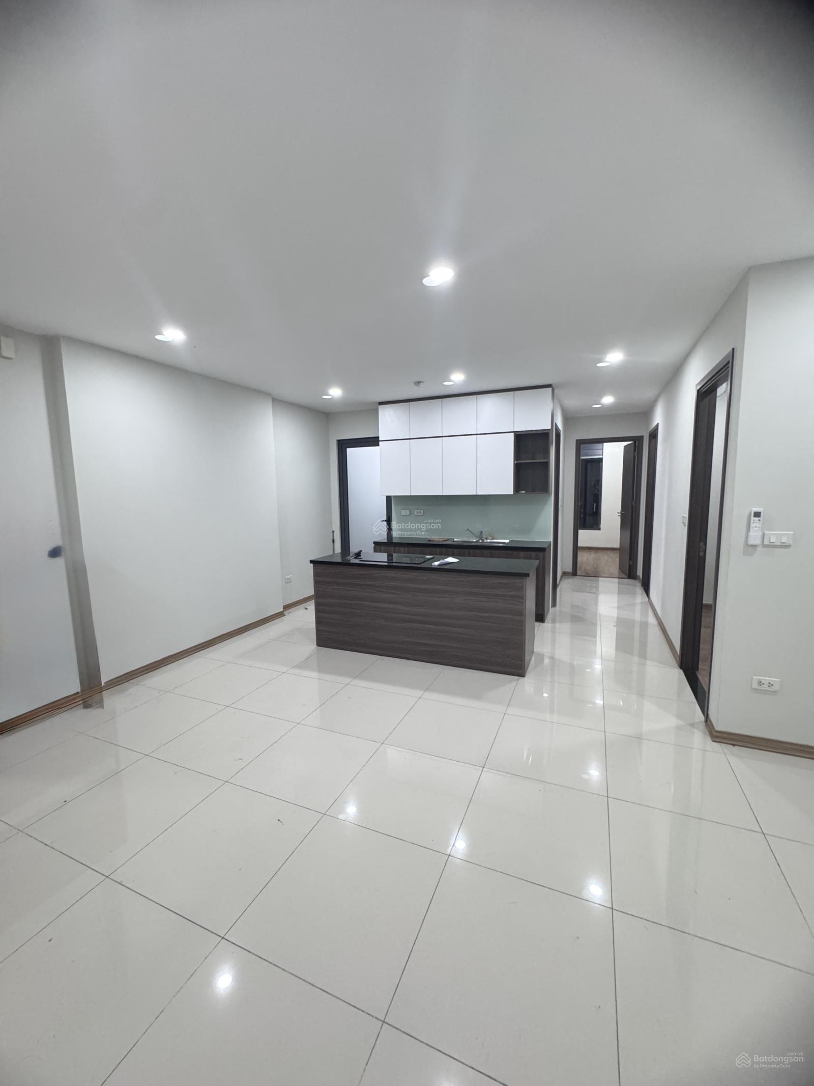Bán căn hộ 3 phòng ngủ chung cư tại Rose Town, 79 Ngọc Hồi giá 5,85 tỷ, sẵn sổ Hồng